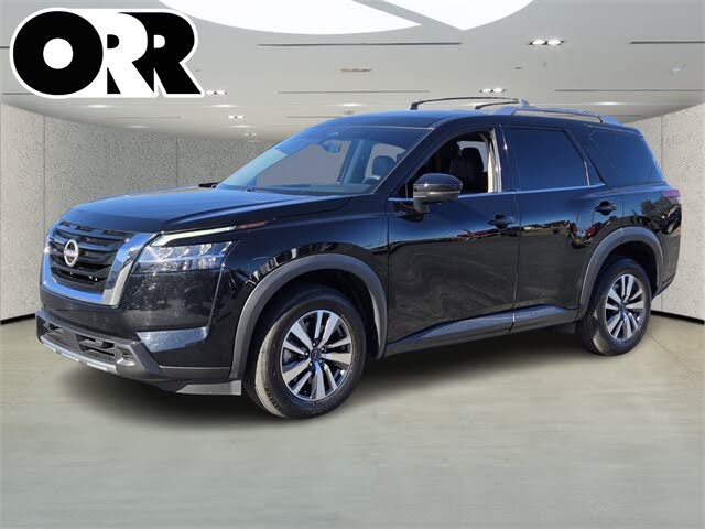 2023 Nissan Pathfinder SL 4WD