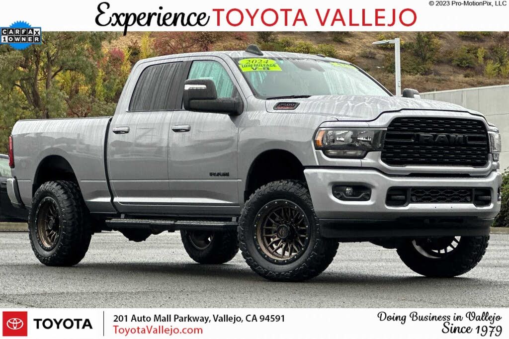 2024 RAM 2500 Big Horn Crew Cab 4WD