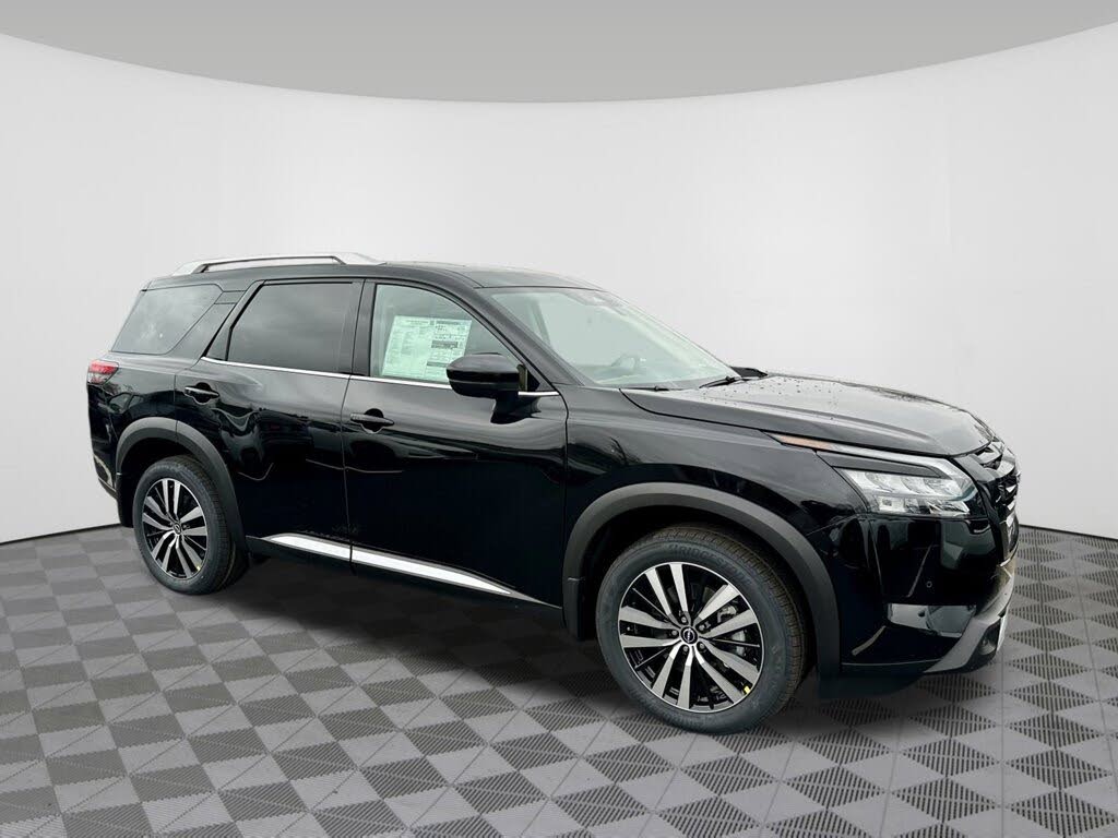 2025 Nissan Pathfinder Platinum 4WD