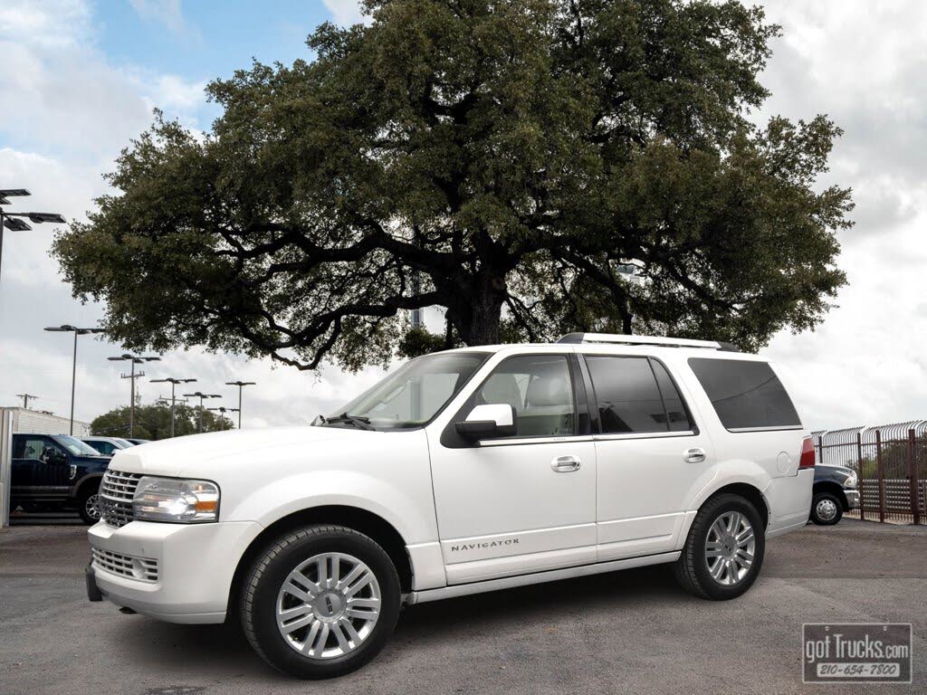 2014 Lincoln Navigator RWD