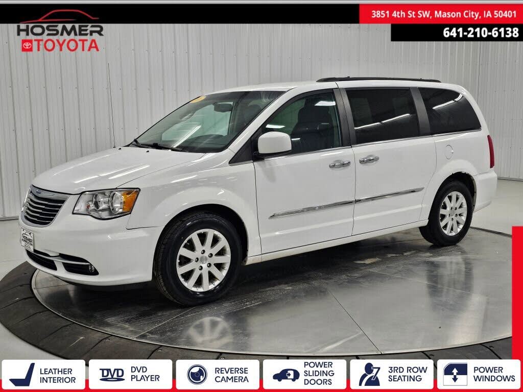 2016 Chrysler Town & Country Touring FWD