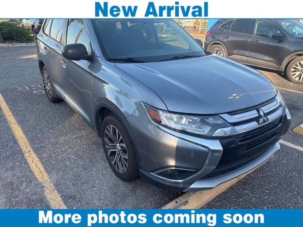 2017 Mitsubishi Outlander ES