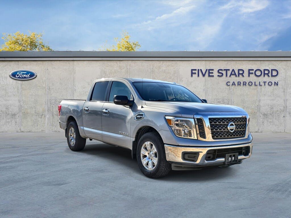 2017 Nissan Titan SV Crew Cab