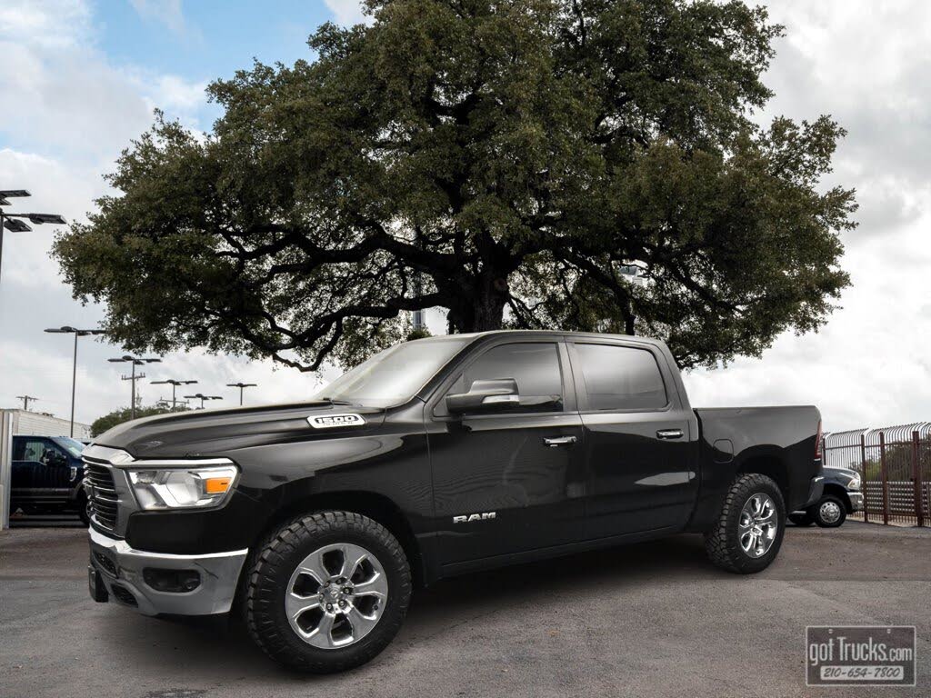 2020 RAM 1500 Lone Star Crew Cab 4WD