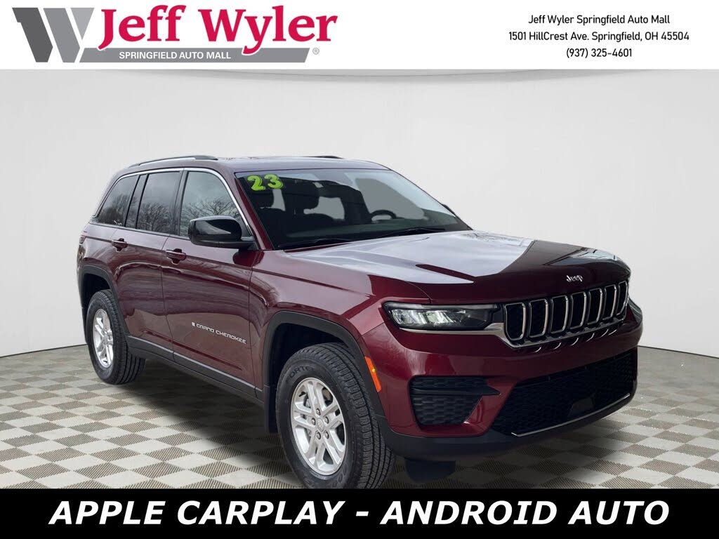 2023 Jeep Grand Cherokee Laredo 4WD