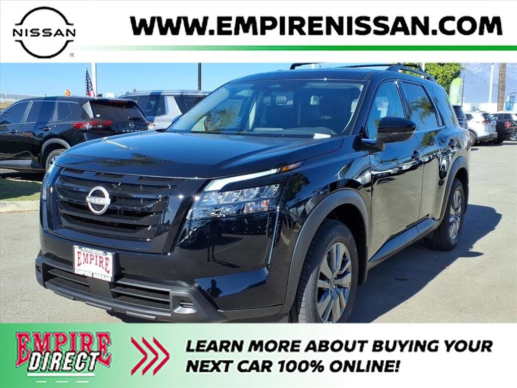 2025 Nissan Pathfinder SV FWD