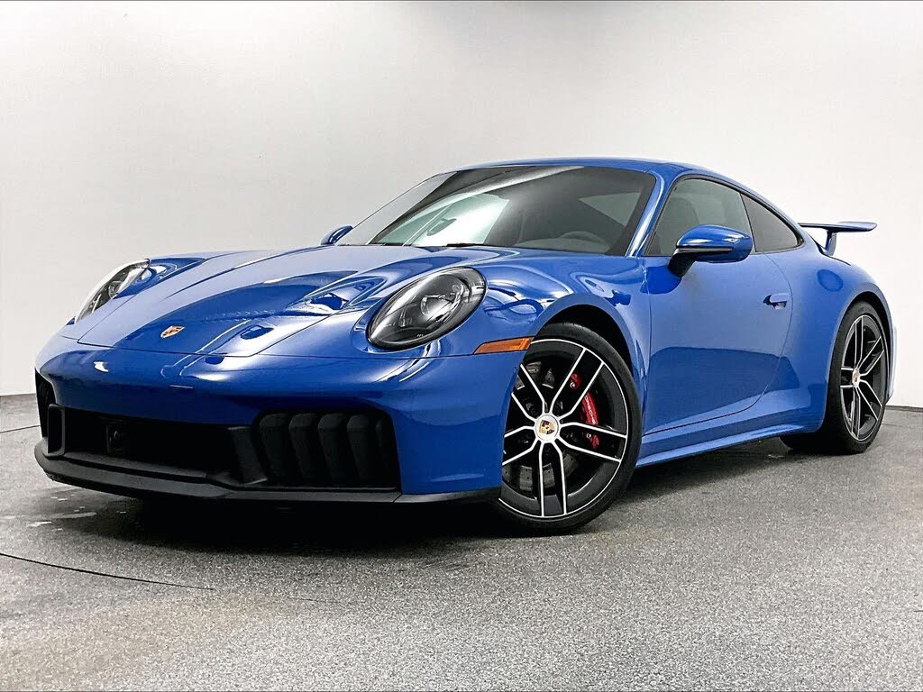 Porsche 911 Carrera GTS Coupe RWD 2025
