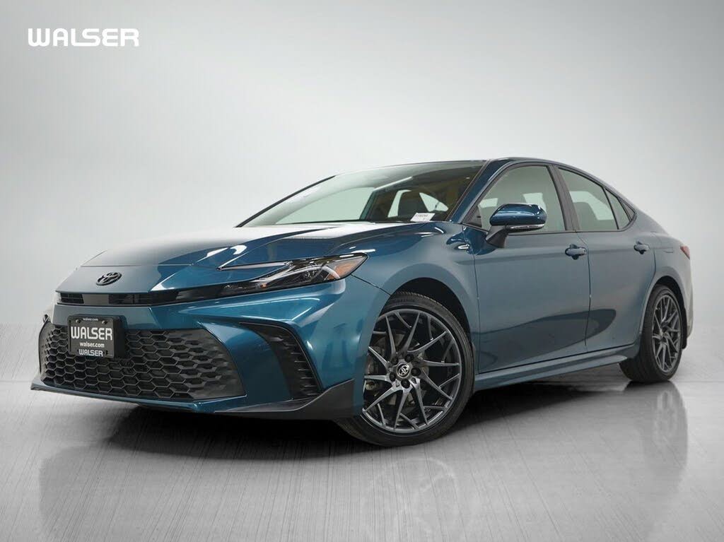 2025 Toyota Camry SE AWD