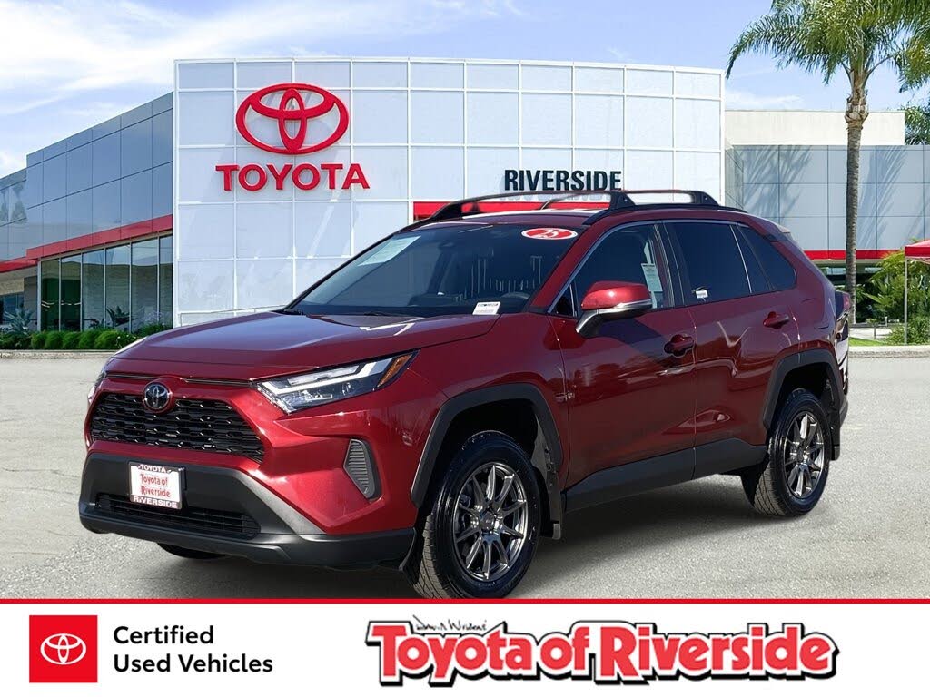 2025 Toyota RAV4 XLE FWD