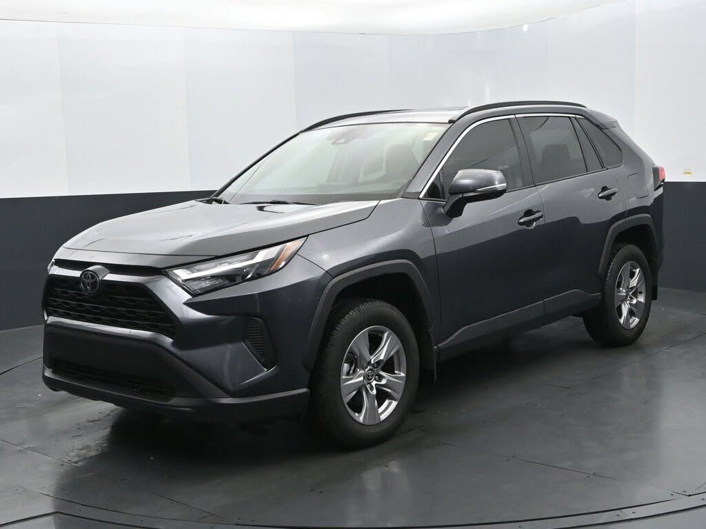 2025 Toyota RAV4 XLE FWD