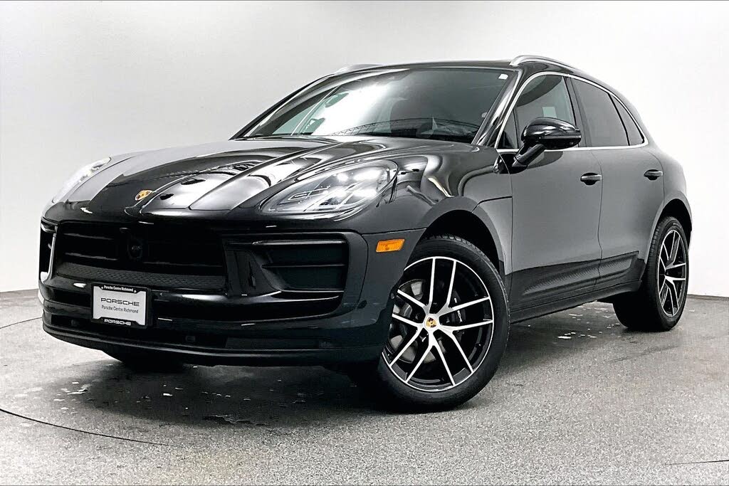 2026 Porsche Macan AWD