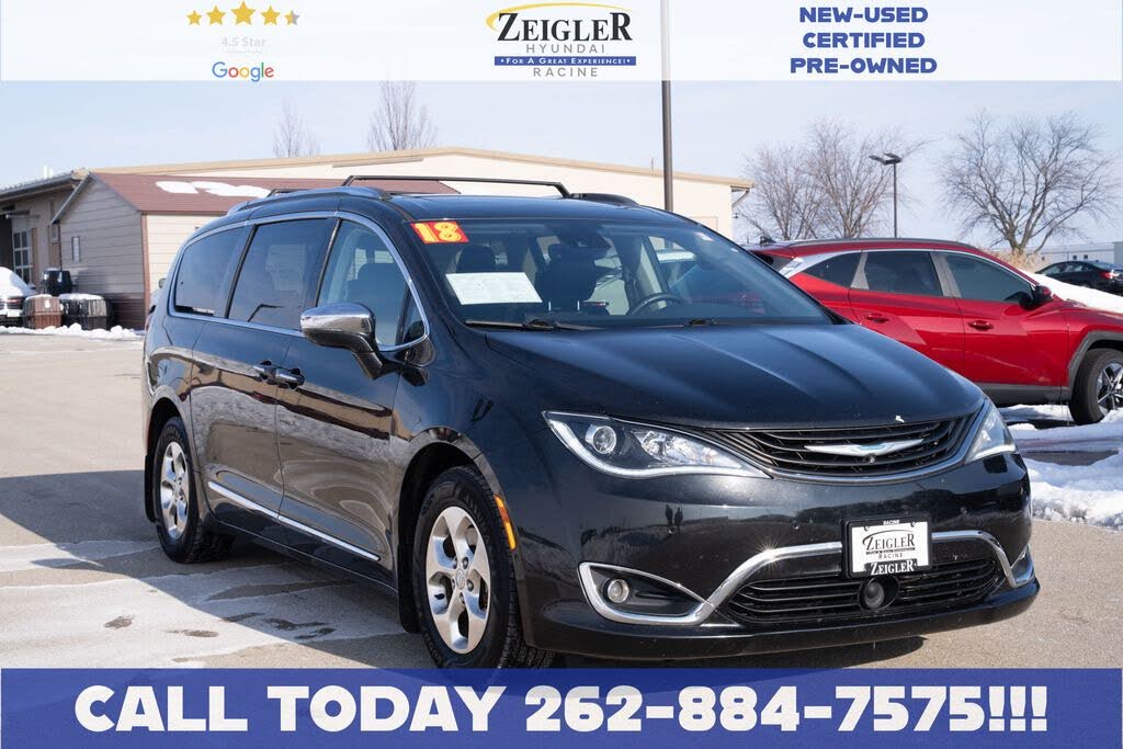 2018 Chrysler Pacifica Hybrid Limited FWD