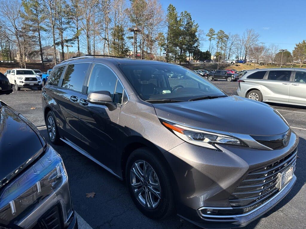 2023 Toyota Sienna Platinum 7-Passenger AWD