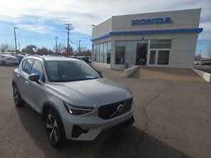 Volvo XC40 B5 Ultimate Dark Theme AWD
