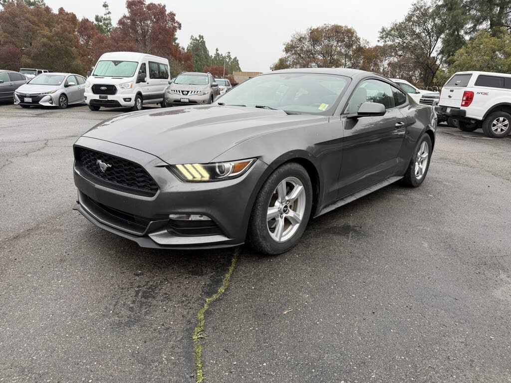 2015 Ford Mustang V6 Coupe RWD