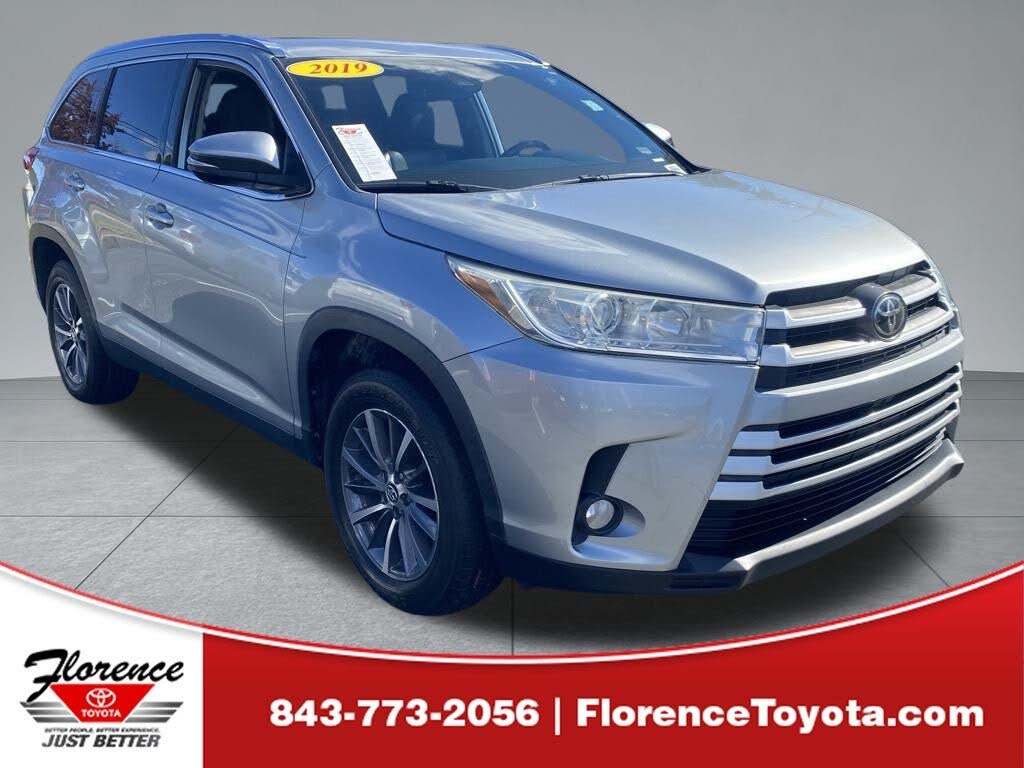 2019 Toyota Highlander SE FWD