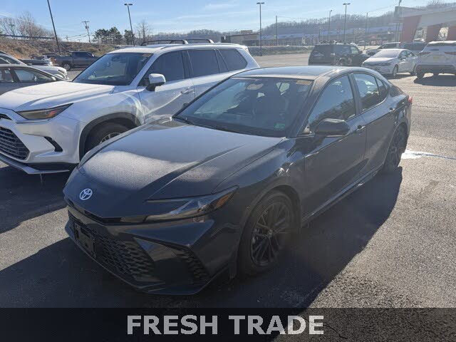 2020 Toyota Camry SE AWD