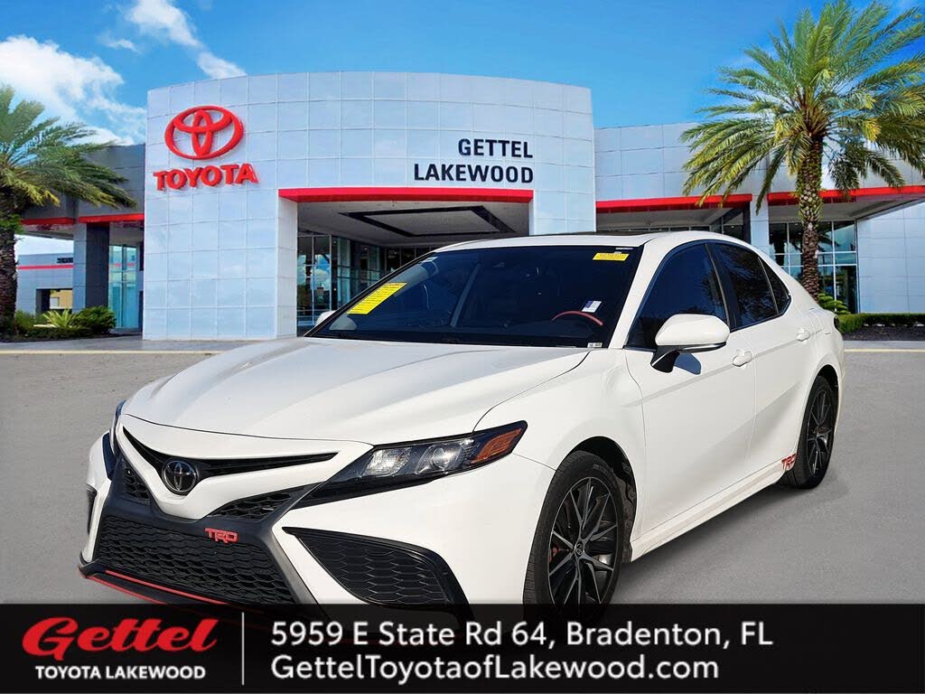 2022 Toyota Camry SE FWD