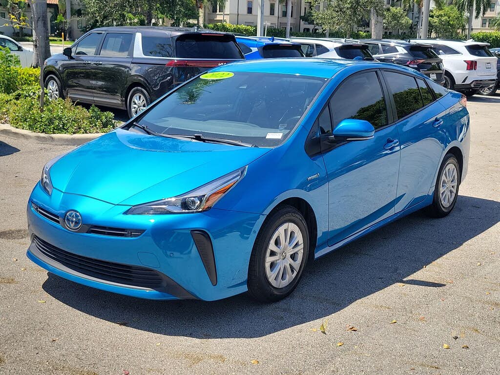 2022 Toyota Prius LE FWD