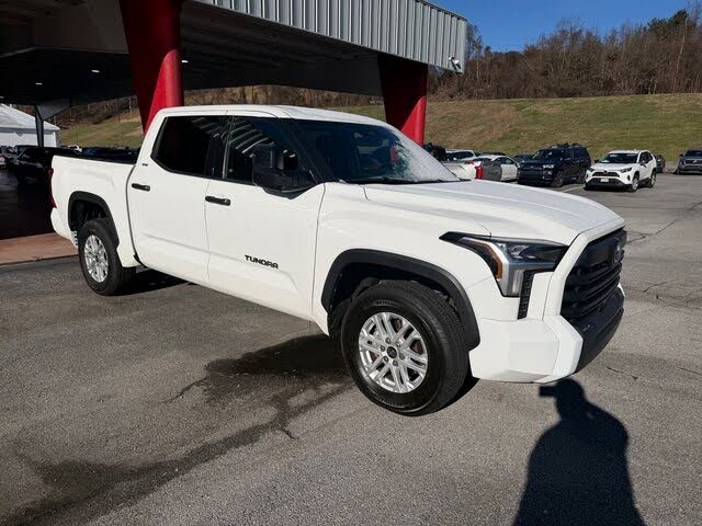 2022 Toyota Tundra SR5 CrewMax Cab 4WD