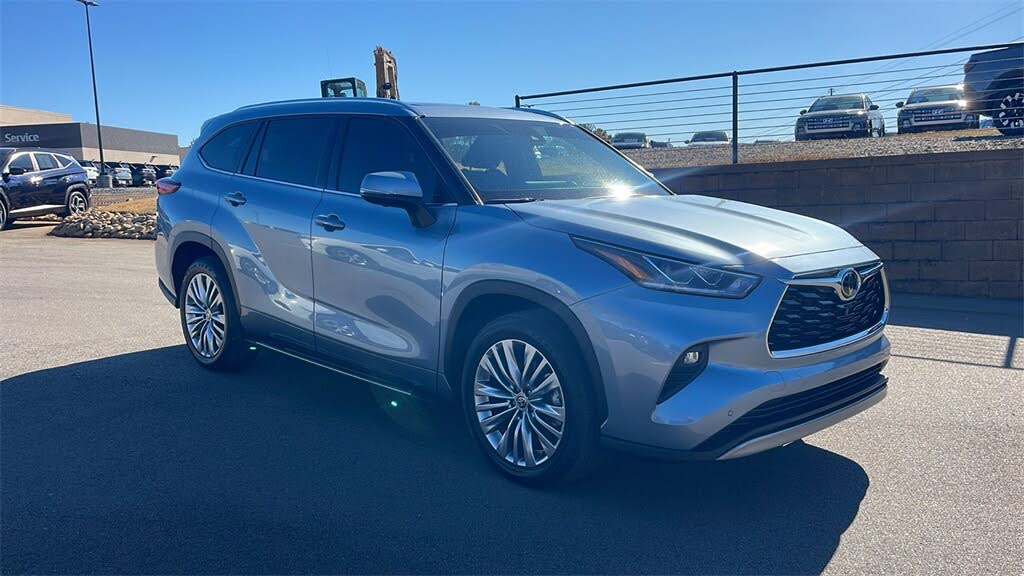 2023 Toyota Highlander Platinum FWD