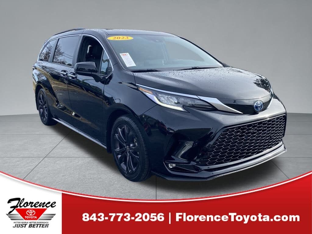 2023 Toyota Sienna XSE 7-Passenger FWD