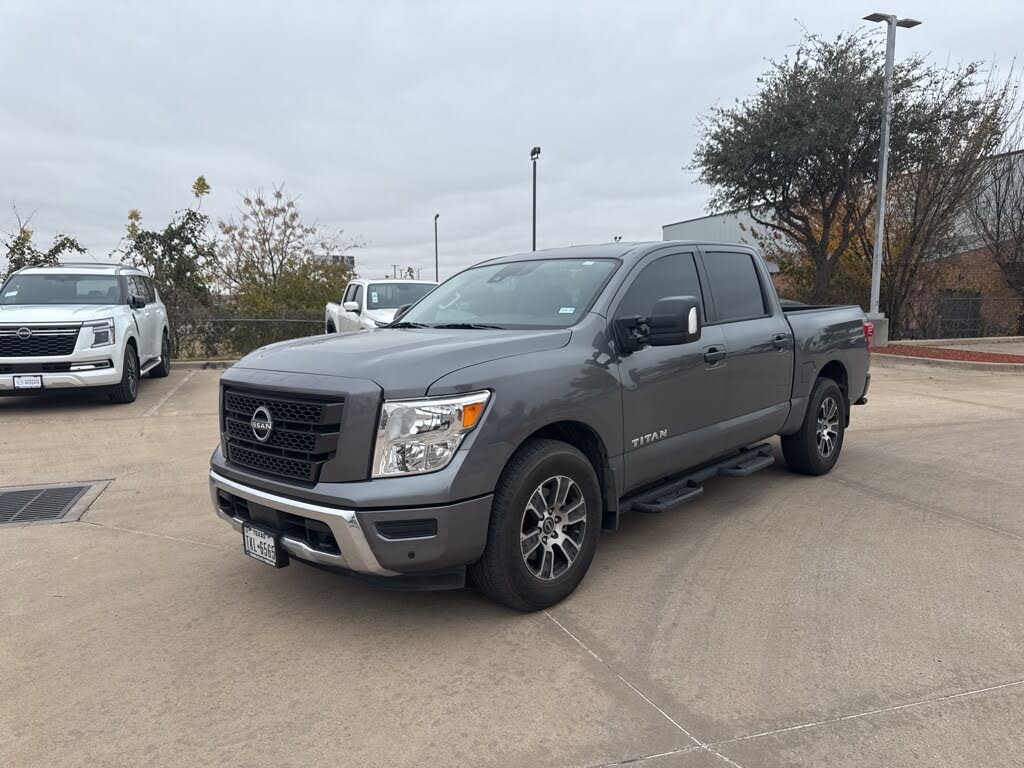 2024 Nissan Titan SV Crew Cab RWD