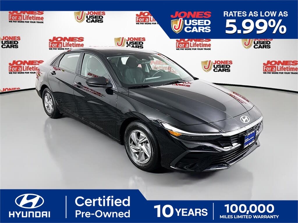 2025 Hyundai Elantra SE FWD