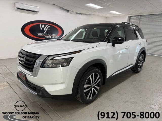2025 Nissan Pathfinder Platinum FWD
