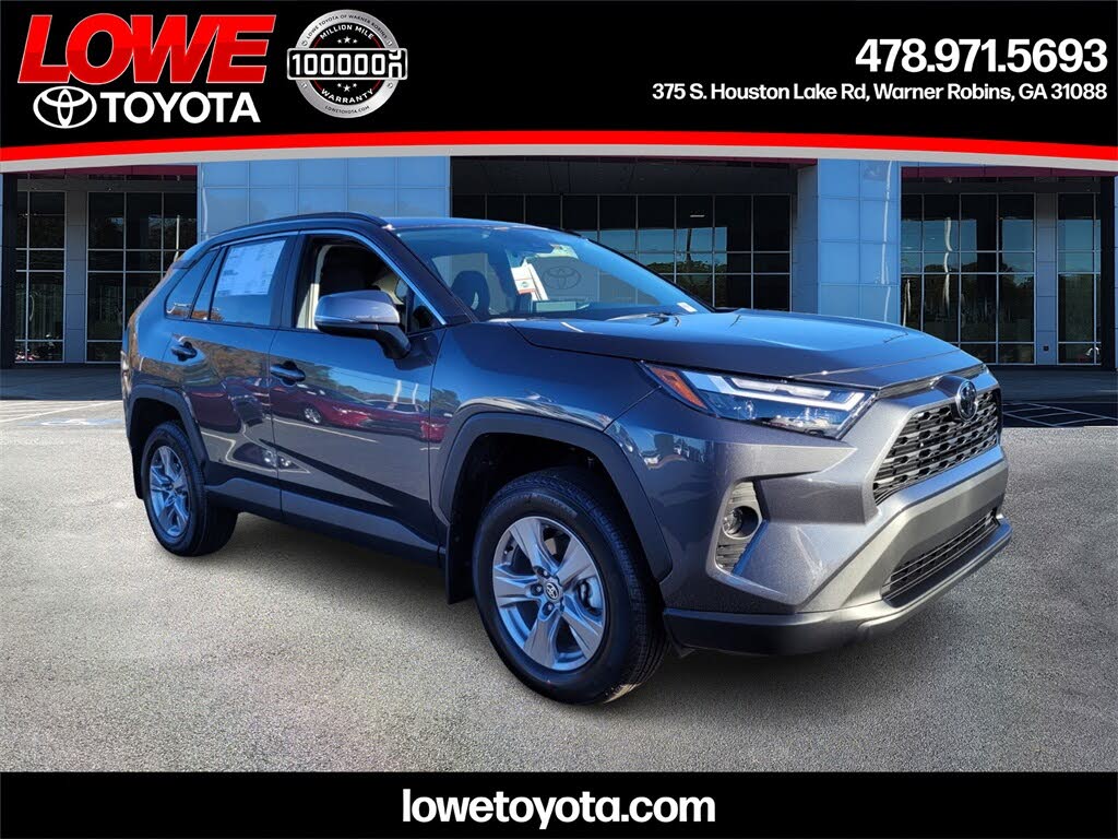 2025 Toyota RAV4 XLE FWD