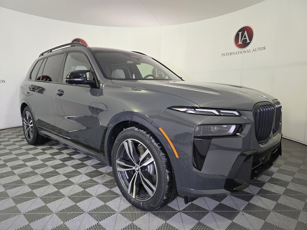 2026 BMW X7 M60i AWD