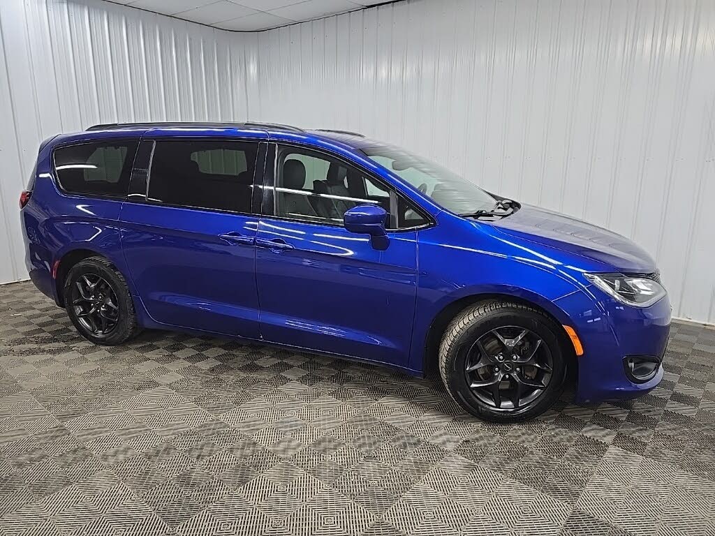 2018 Chrysler Pacifica Touring L Plus FWD