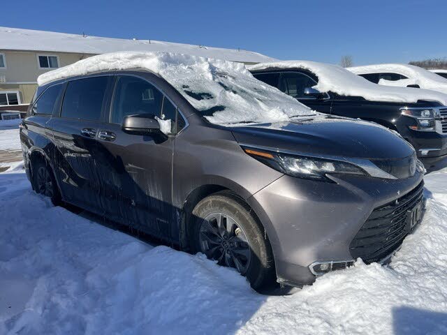 2021 Toyota Sienna XLE 7-Passenger FWD
