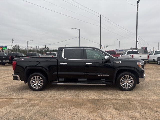 2022 GMC Sierra 1500 Limited SLT Crew Cab 4WD