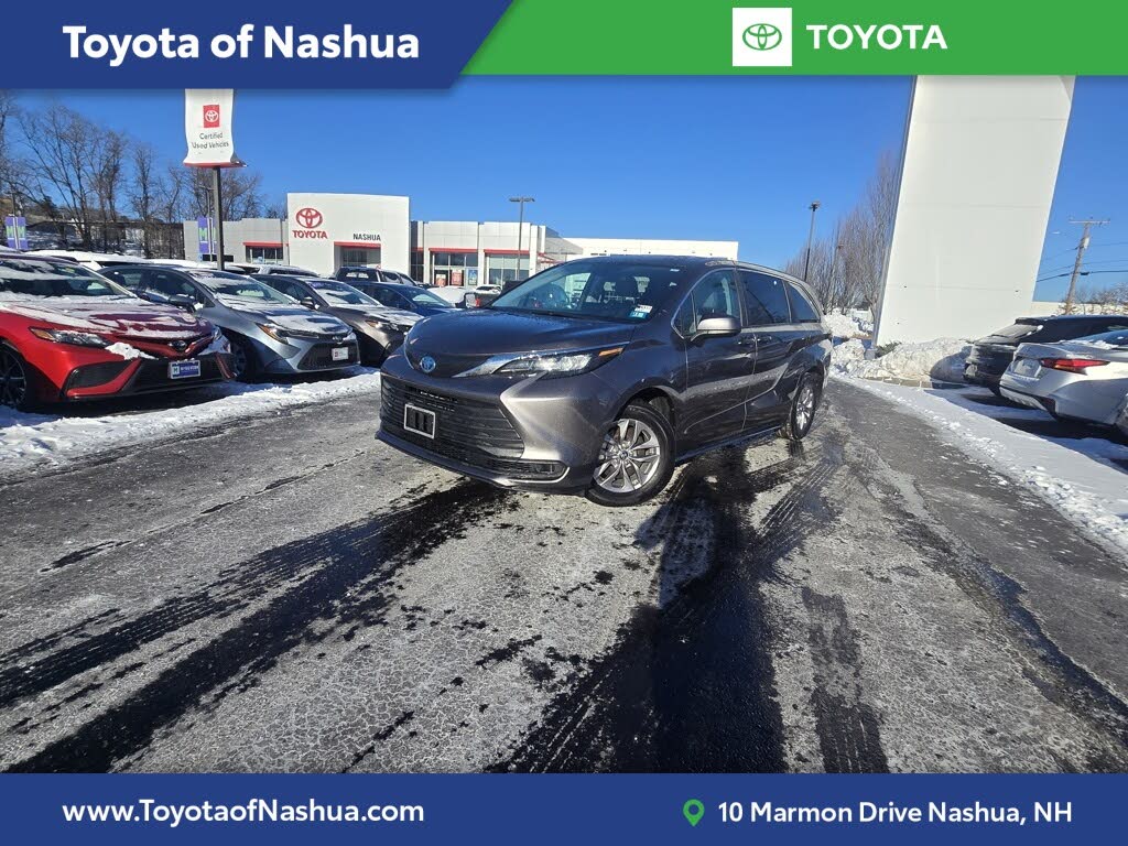 2024 Toyota Sienna LE 8-Passenger AWD