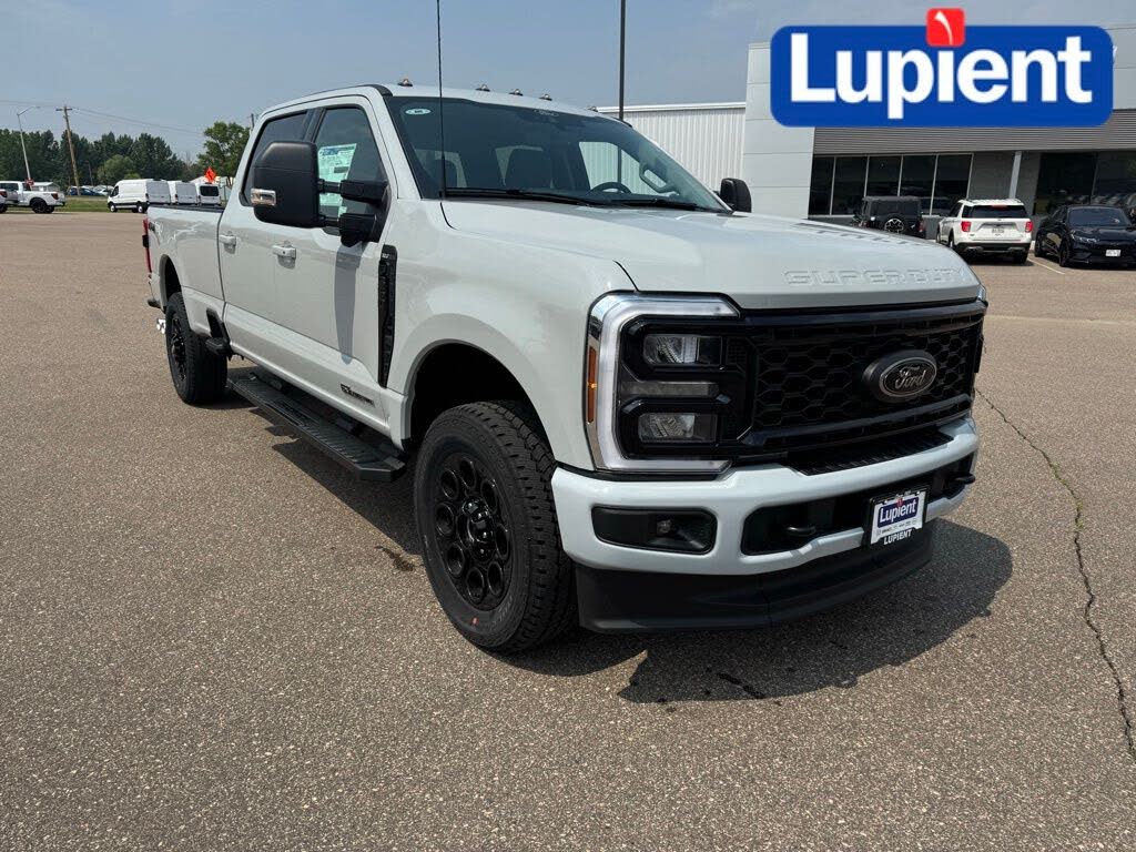 2025 Ford F-350 Super Duty XLT Crew Cab 4WD