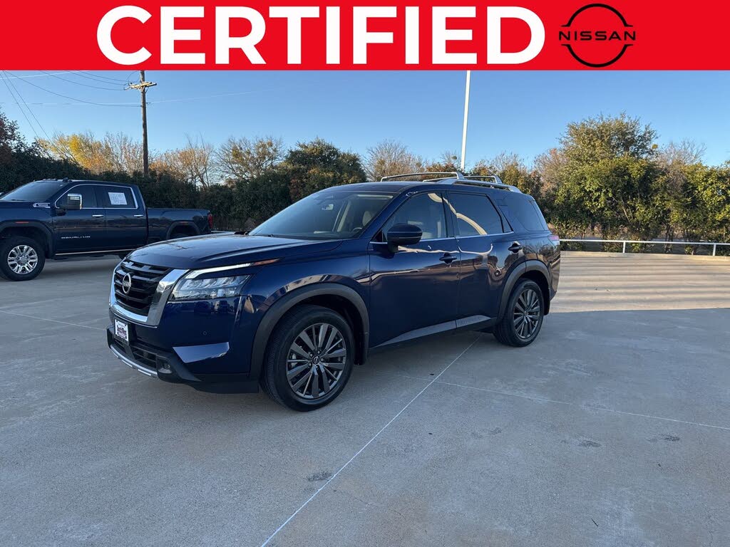 2025 Nissan Pathfinder SL FWD