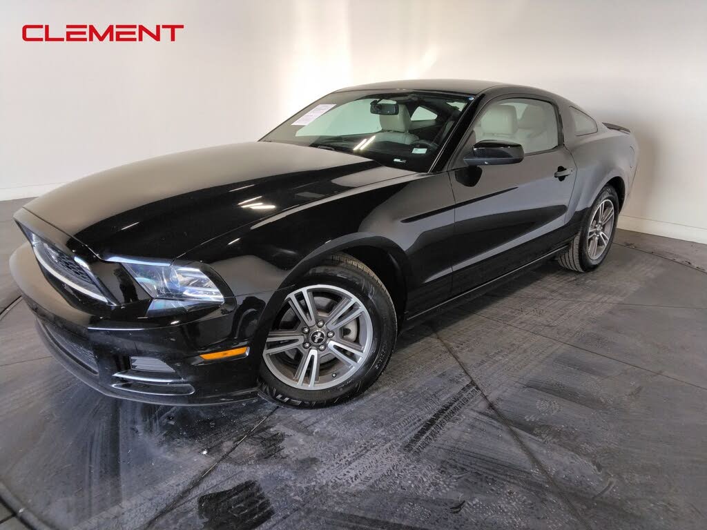 2013 Ford Mustang V6 Premium Coupe RWD
