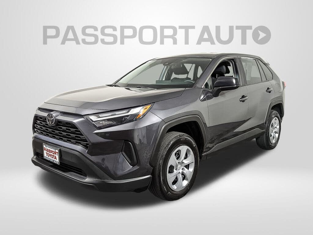 2024 Toyota RAV4 LE FWD