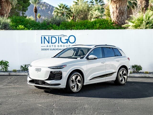 2025 Audi Q6 e-tron quattro Premium Plus