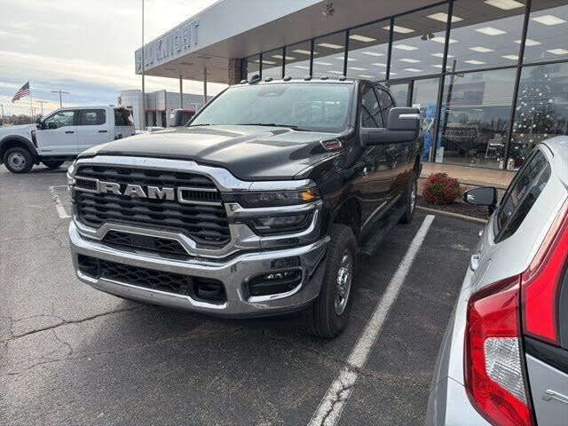 2025 RAM 2500 Tradesman Crew Cab 4WD