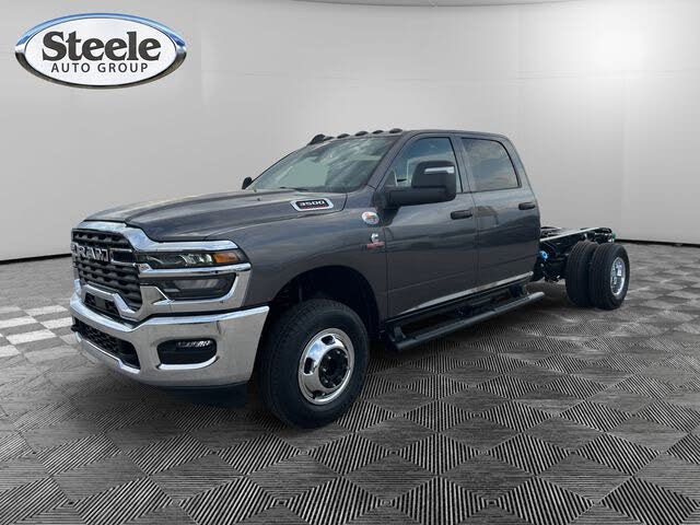 2026 RAM 3500 Chassis Tradesman Crew Cab LB DRW 4WD