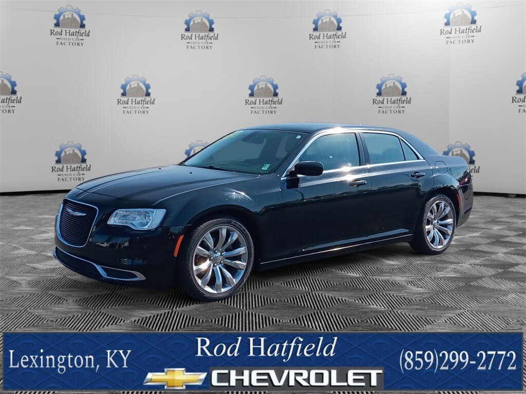 2017 Chrysler 300 Limited RWD