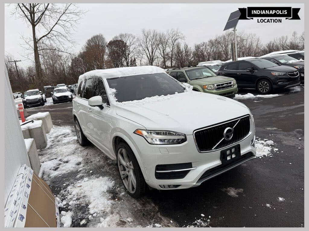 2018 Volvo XC90 T6 Momentum AWD