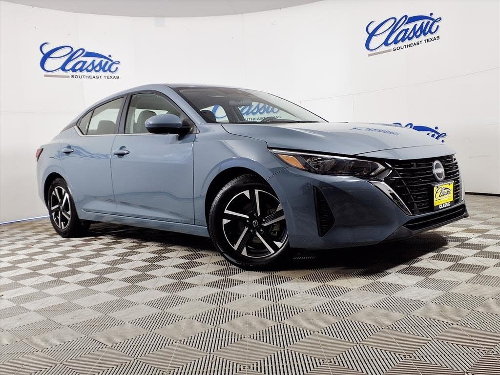 2024 Nissan Sentra SV FWD