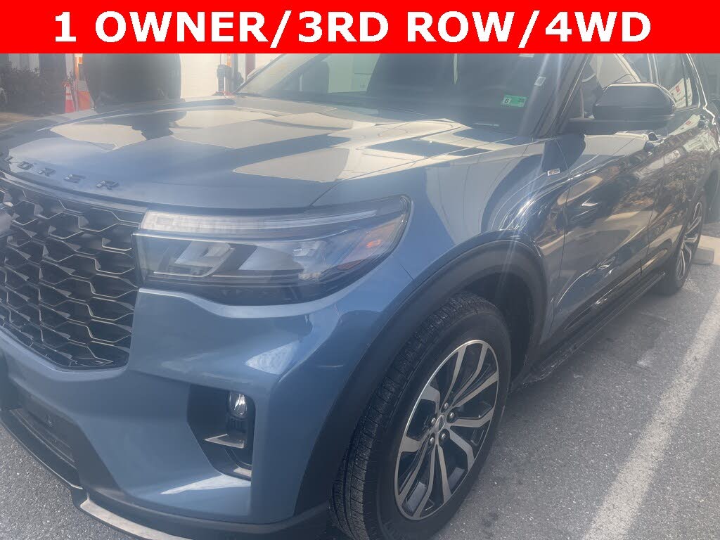 2025 Ford Explorer ST-Line AWD