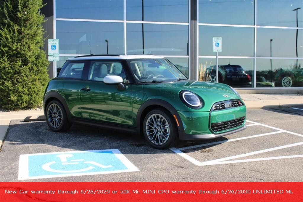 2025 MINI Cooper S Signature Trim 2-door Hatchback