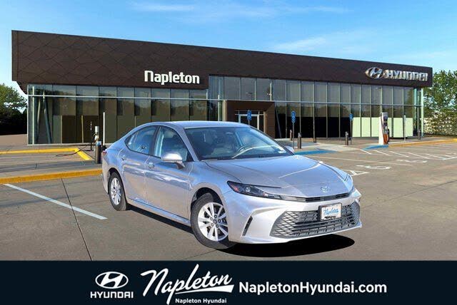 2025 Toyota Camry LE FWD