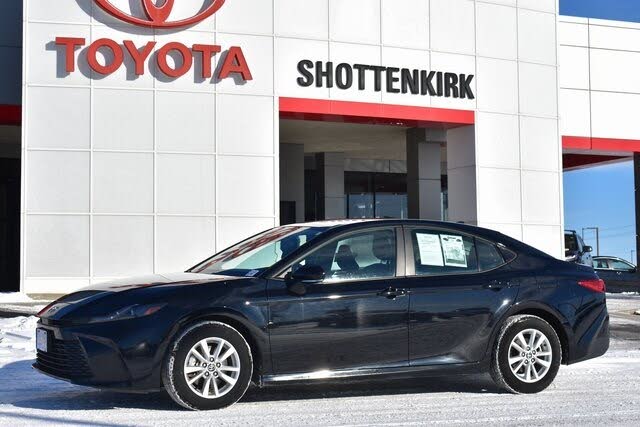 2025 Toyota Camry LE FWD