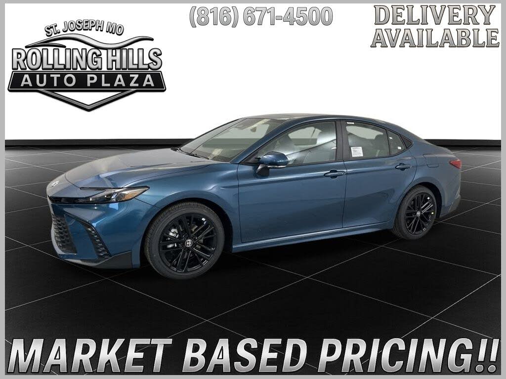 2026 Toyota Camry SE FWD